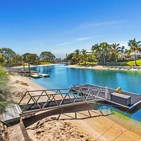 Broadbeach Bungalow - Heated Pool - Sleeps 7 Gold Coast Esterno foto