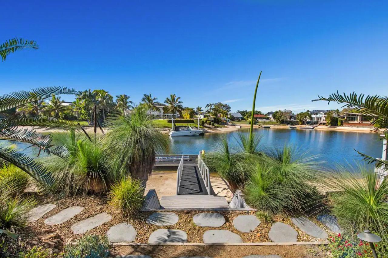 Broadbeach Bungalow - Heated Pool - Sleeps 7 Gold Coast Esterno foto